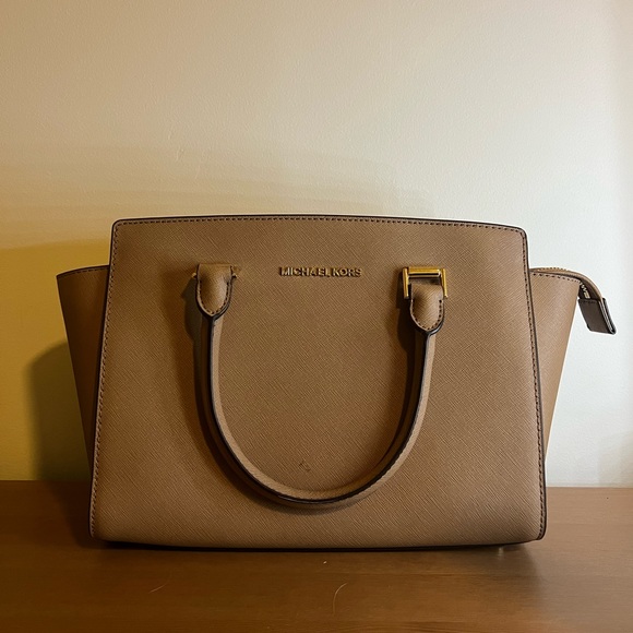 Michael Kors Selma Handbag - Picture 1 of 4